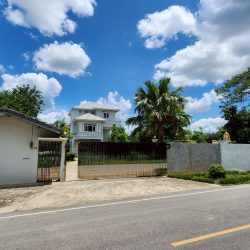 ขายบ้านเดี่ยวหรู 3 ชั้น โพรงมะเดื่อ นครปฐม ที่ดิน 2 ไร่+ บ่อน้ำส่วนตัว